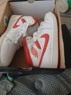 Air Jordan 1 MID SE
