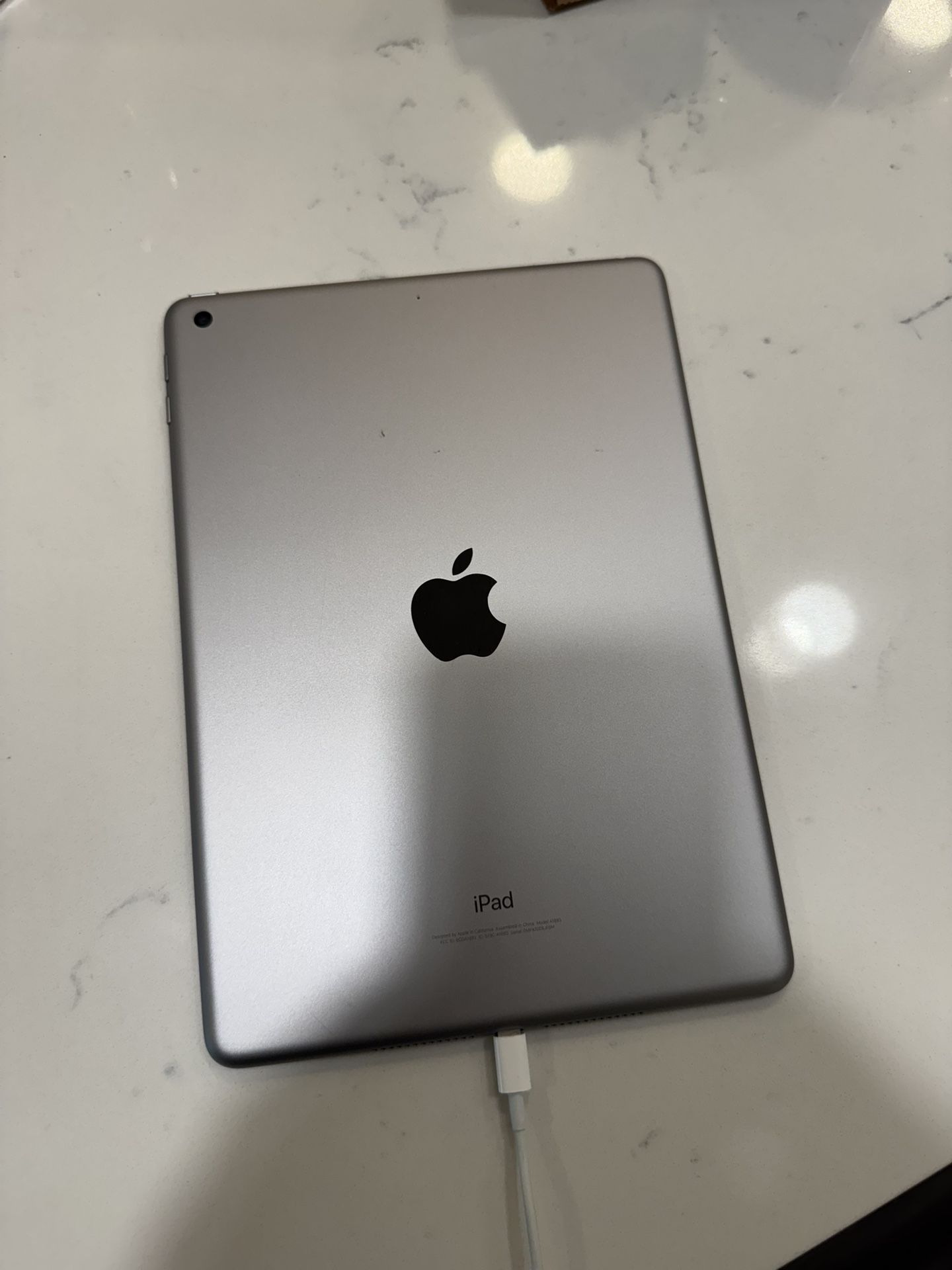 iPad 6th Gen Front Top Cracked
