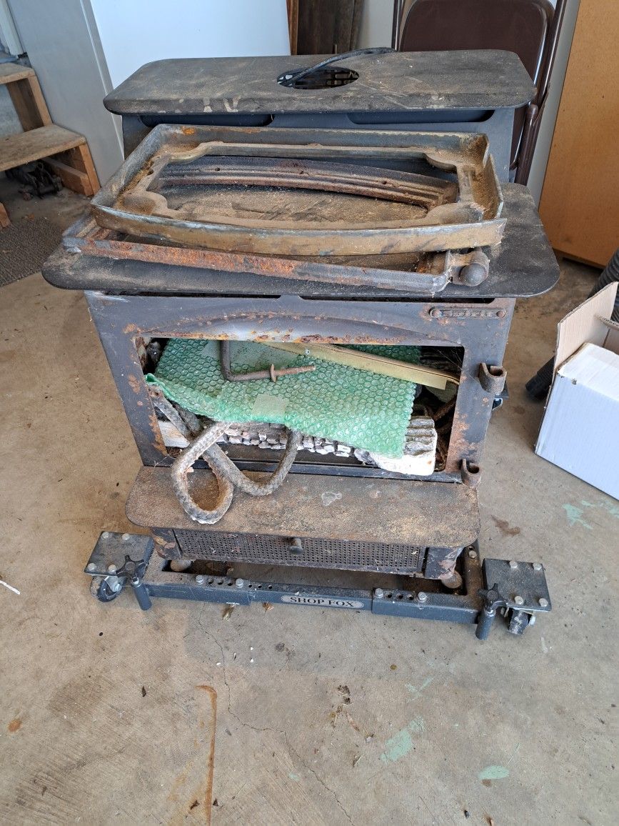 Lopi Spirit Gas Stove for Sale in Bellingham, WA - OfferUp
