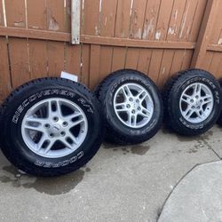 Jeep 245/70R16 Tires 