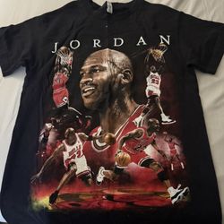 Michael Jordan T shirt. Sz Small