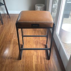 Bar stool