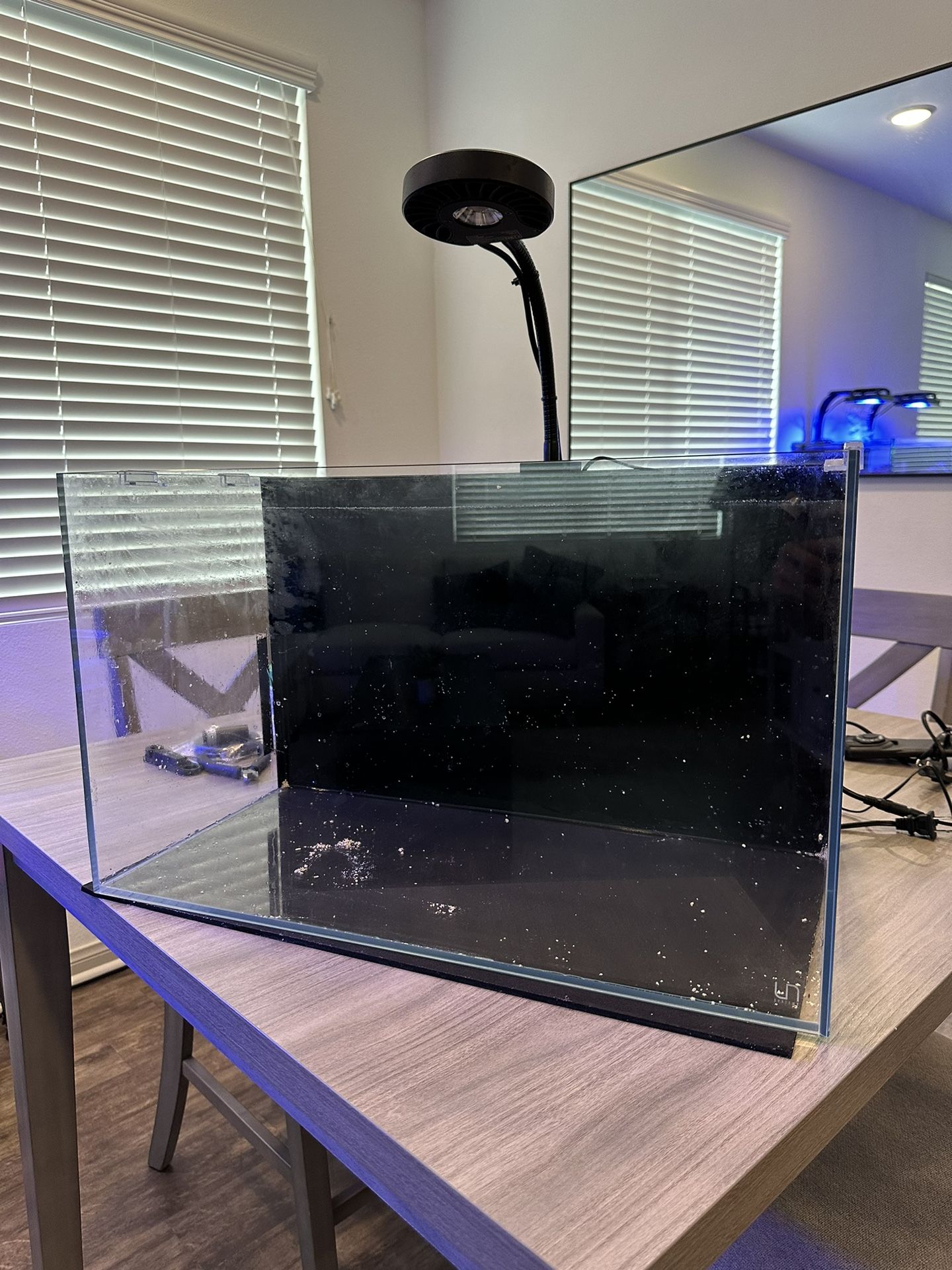 uns 20 gallon all in one saltwater reef tank for Sale in Chino Hills