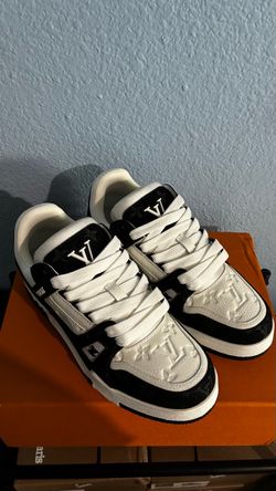 LV trainers Men Size 8