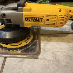 DeWALT    7” ANGLE GRINDER 