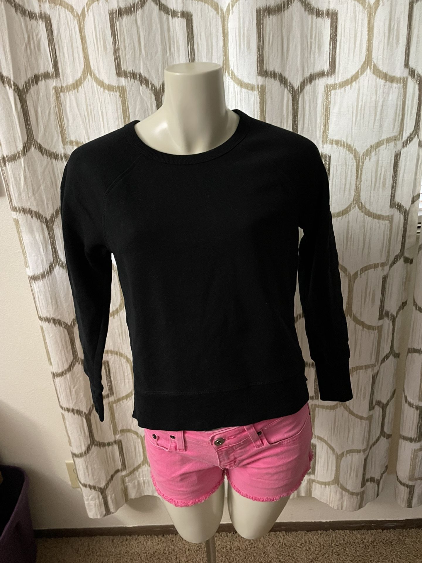 Women’s small Tommy Hilfiger Sport cropped pullover 