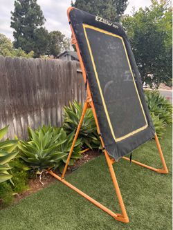 EZ Goal Lacrosse rebounder- very good condition