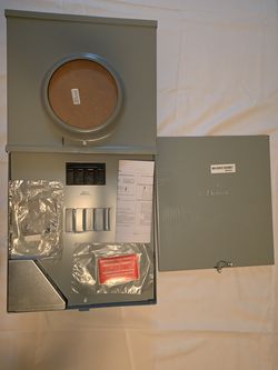 Modwest 200 Amp 4-Space 8-Circuit Ringless Overhead/Underground Meter Socket Load Center