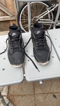Nike Men's Alpha Menace Dunk Football Cleats size 8