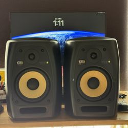 KRK VXT8 8" Powered Studio Monitor