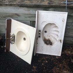 Curb Alert - 2 Bathroom Sinks