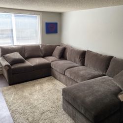 Macy's Wedport sectional Sofa