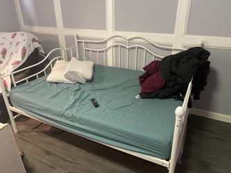 Day Bed Full/Twin Trundle