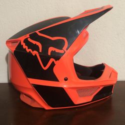 Fox V1 Motocross Helmet 