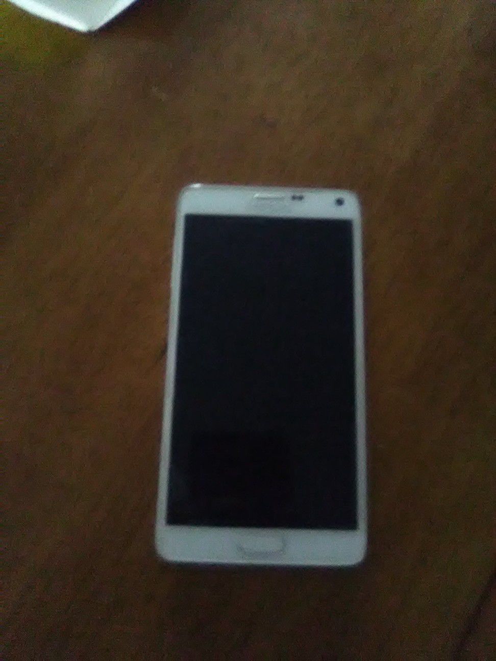Good working phone in great condition no scratches no cracks Galaxy note 4 Verizon 4G pause all case