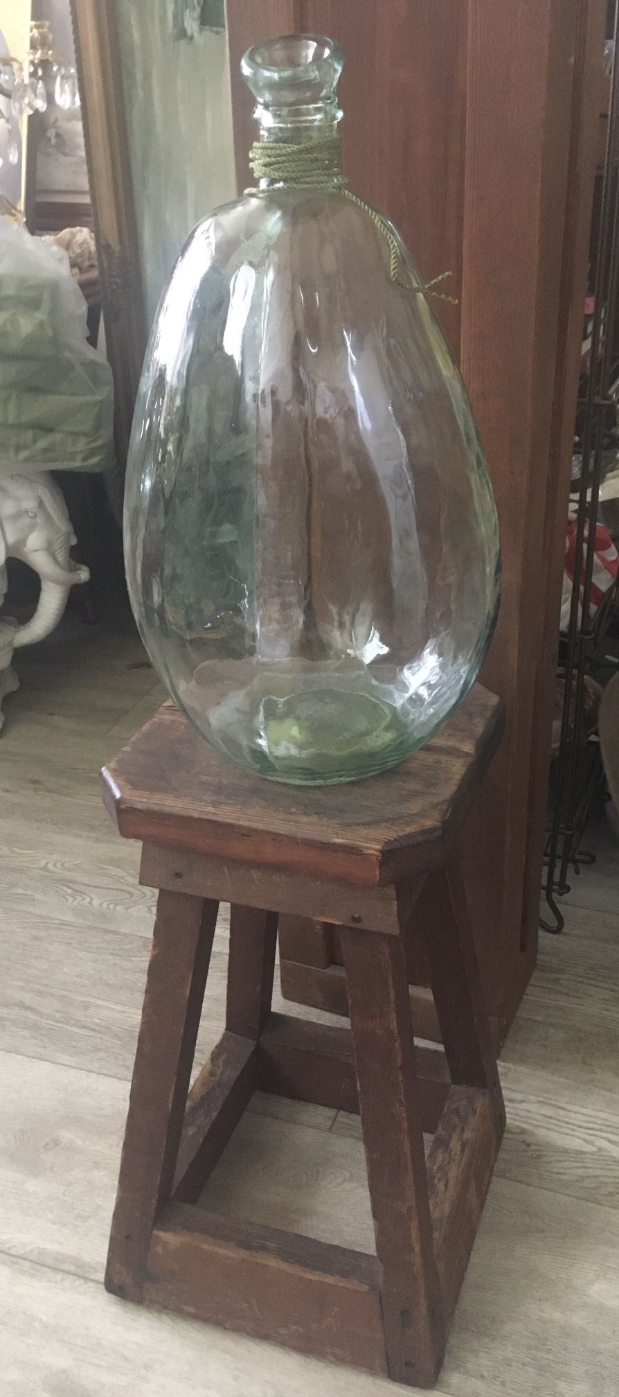 Primitive Stool And Vase Read Description N. Rialto 