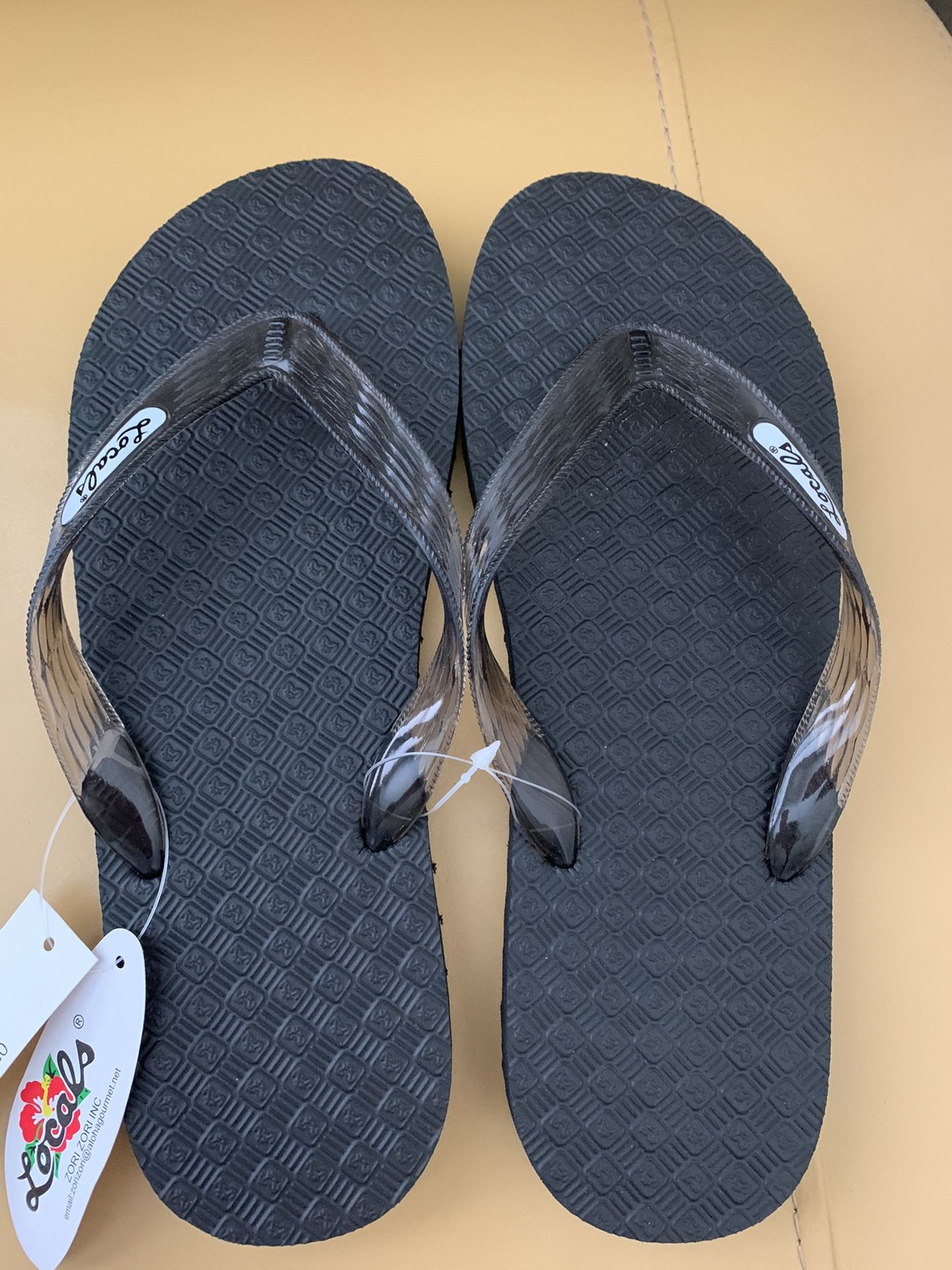 Slippers/Flipflops-Men Shoe Size 9/9.5- Unisex- Original Locals Slippars for Sale in Longwood 