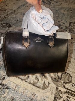 Coach loved leather large Rowan..