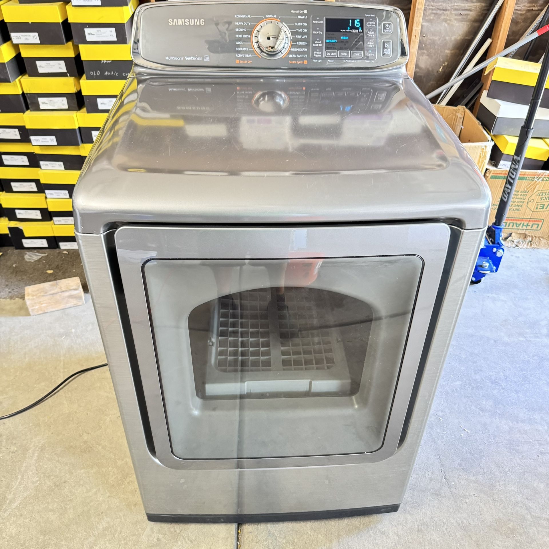Nice Samsung Steam Gas Dryer With dryer shoe rack, Free Delivery