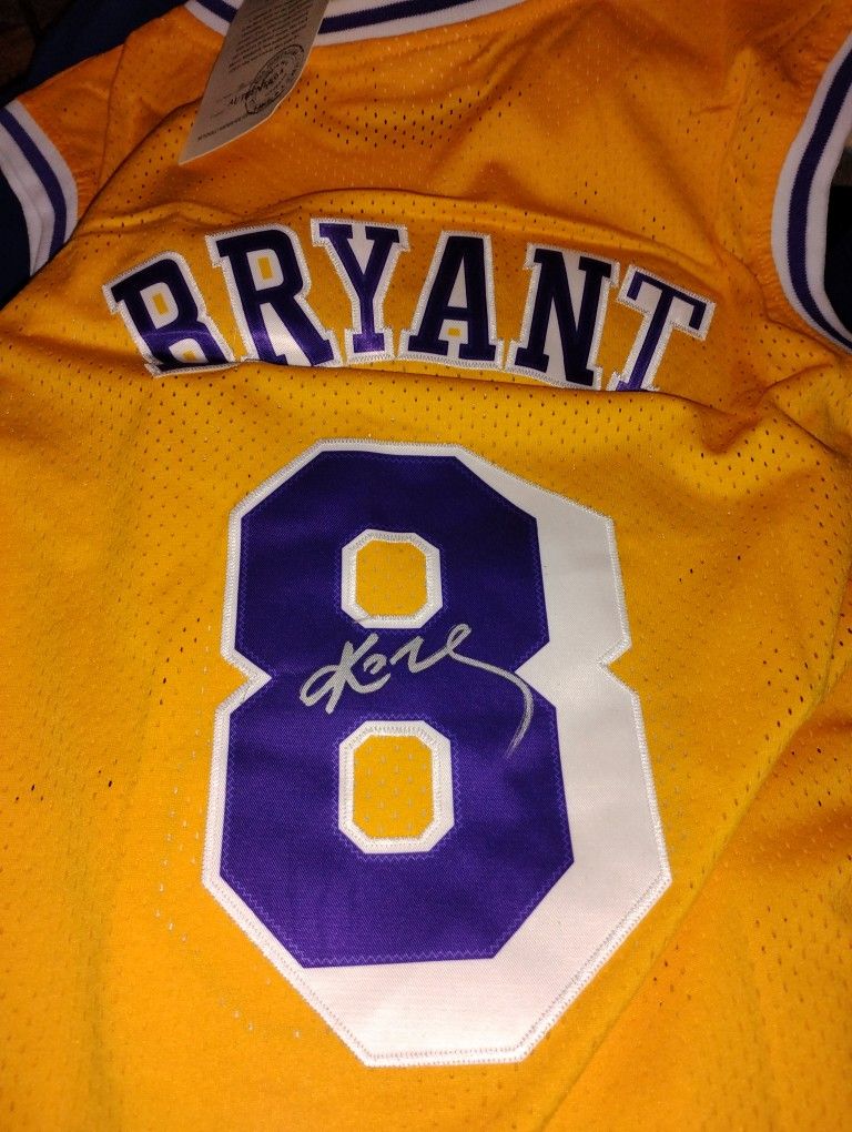 Kobe Bryant Signed Autograph NBA Jersey Los Angeles Lakers