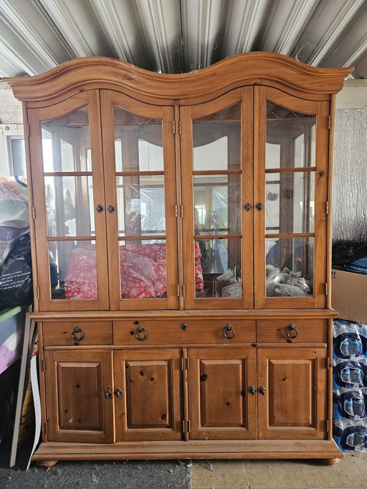 Free China Cabinet