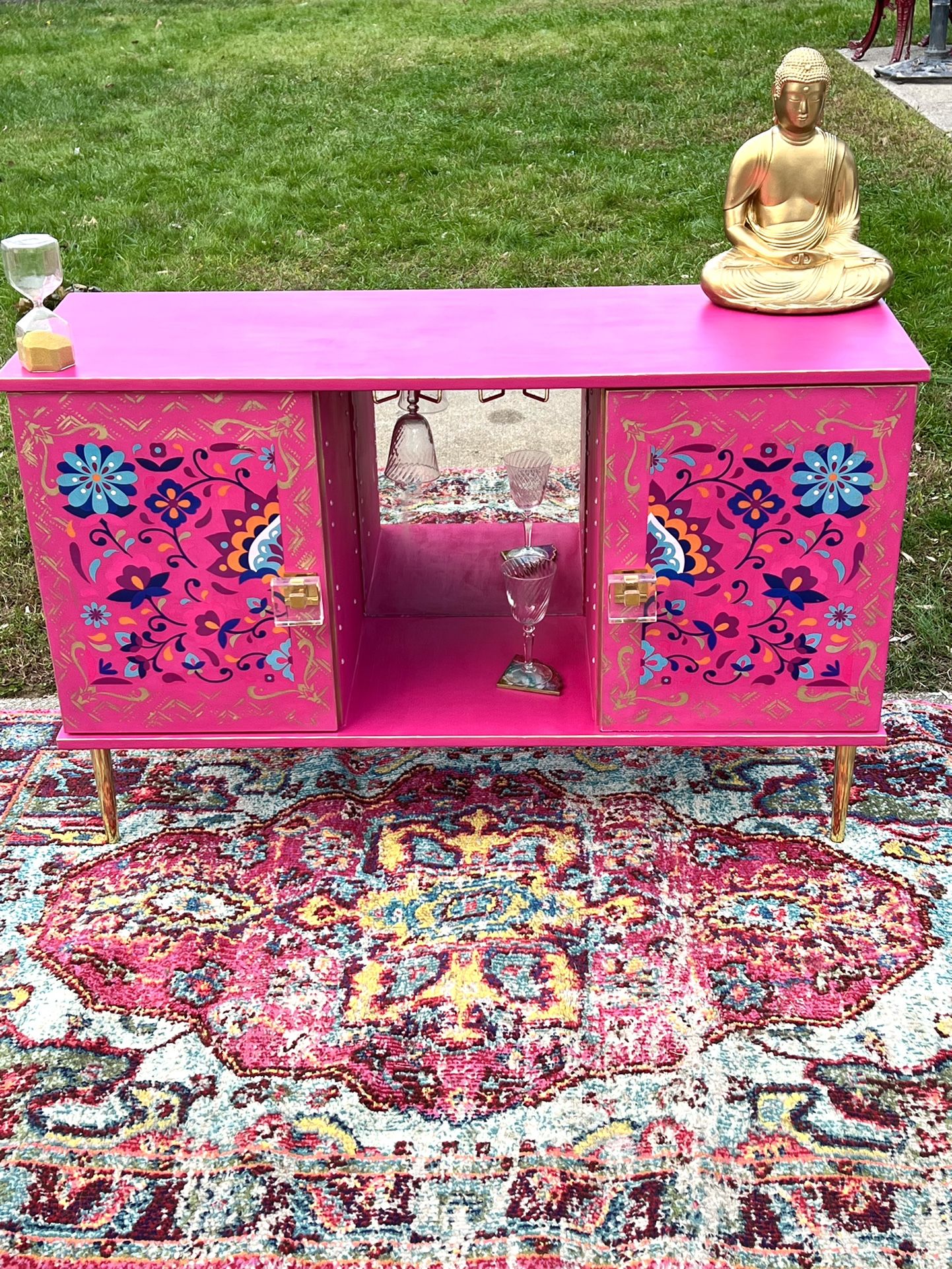 Custom Painted Bar Cabinet/Buffet/Tv console By:@redheadandapaintbrush
