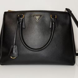 𝐏𝐫𝐚𝐝𝐚 𝐆𝐚𝐥𝐥𝐞𝐫𝐢𝐚 𝐋𝐚𝐫𝐠𝐞 𝐒𝐚𝐟𝐟𝐢𝐚𝐧𝐨 𝐋𝐞𝐚𝐭𝐡𝐞𝐫 𝐁𝐚𝐠