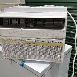 Toshiba Window Air Conditioner  10,000 Btu 