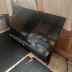 40 Inch TV 