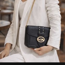 Unique COACH Leather Bag 🖤✨ Crafted from high-quality leather Stylish, elegant, and one-of-a-kind design Perfect for everyday wear or a chic look 💫