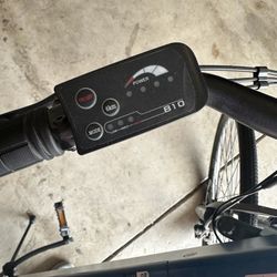 Schwinn 700C Wanderlust Electric Hybrid Bike