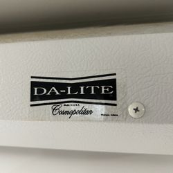 Da-Lite Cosmopolitan Motorized Screen Projector 96x72