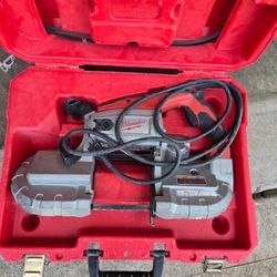 Milwaukee Deep Cup Portable band saw