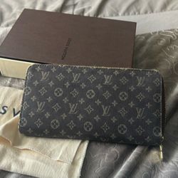 LV Wallet