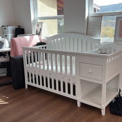 Crib & High chair 