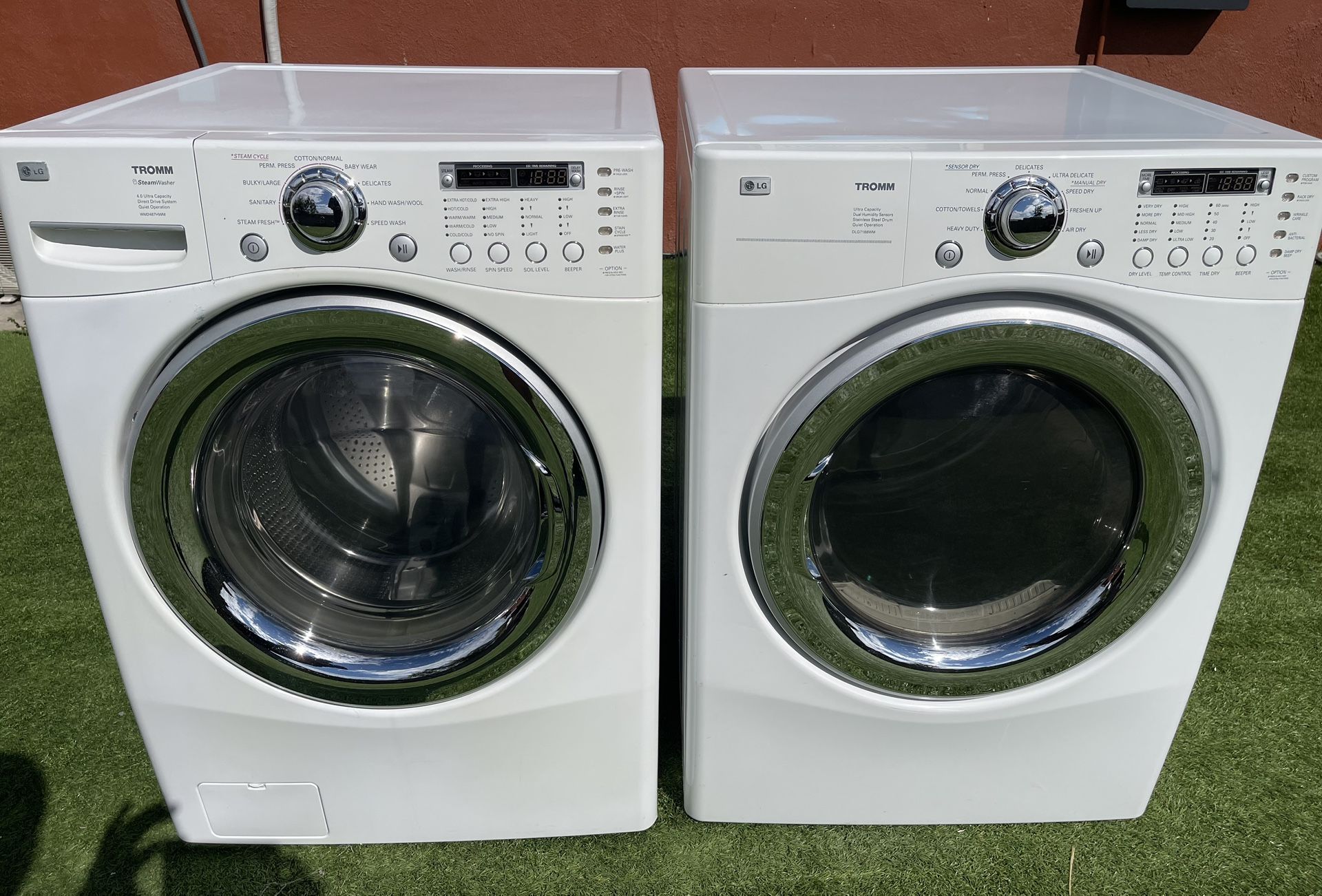LG Washer And Dryer Set