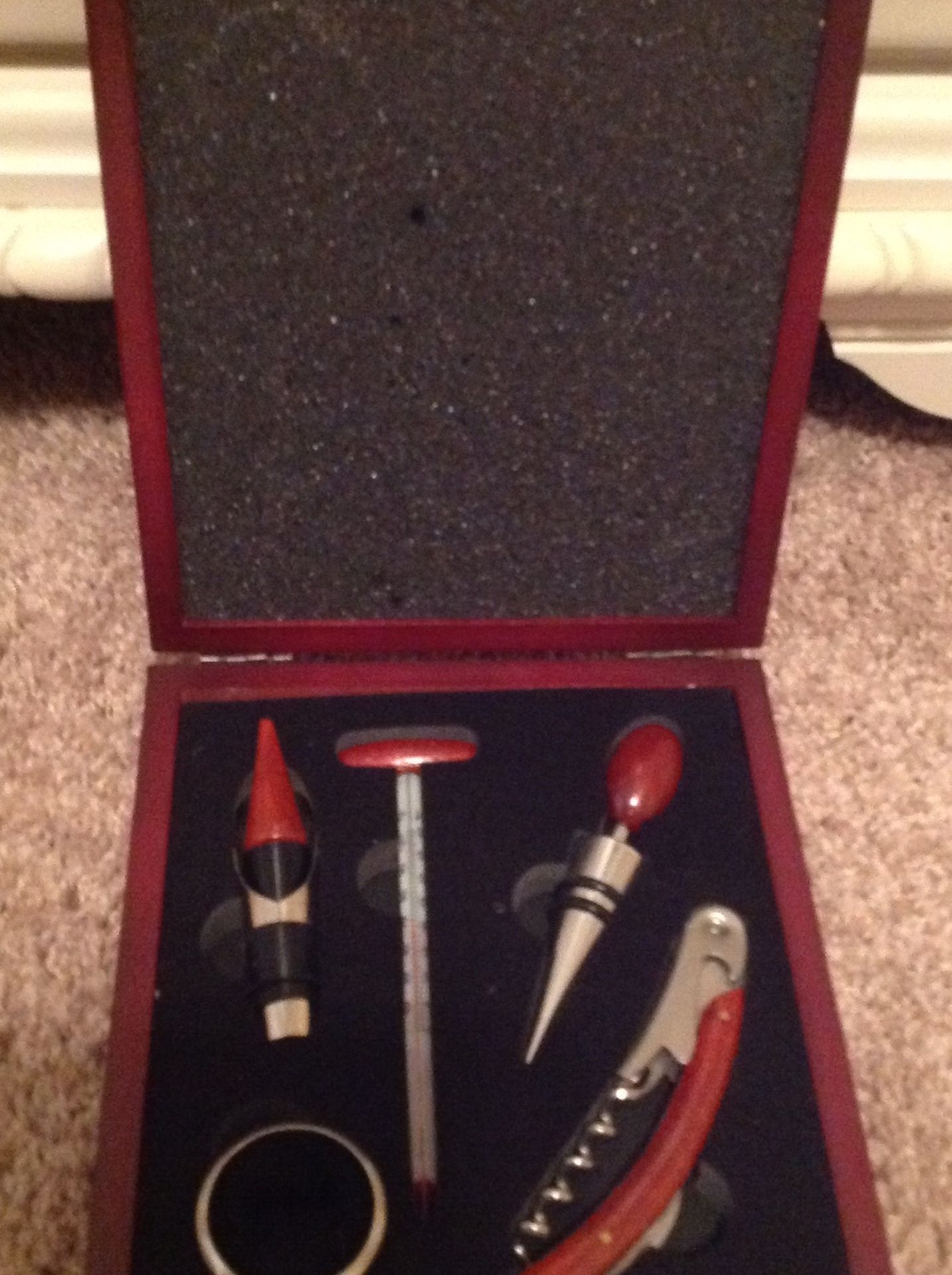 Corkscrew Wine Accessory 5 piece set in wood box. New in box. NE Garland