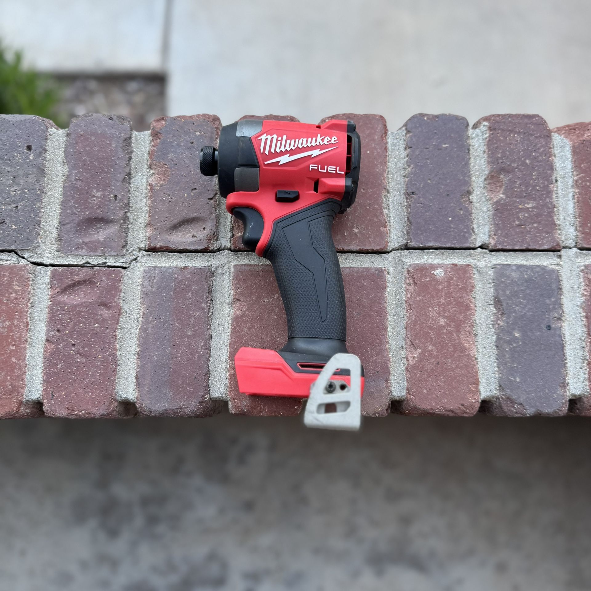 Milwaukee 1/4 in Hex Impact Driver (TOOL ONLY)