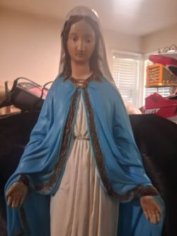 Virgin Mary Religious Statue Figure