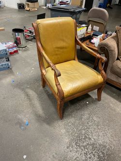 2x Leather Chair