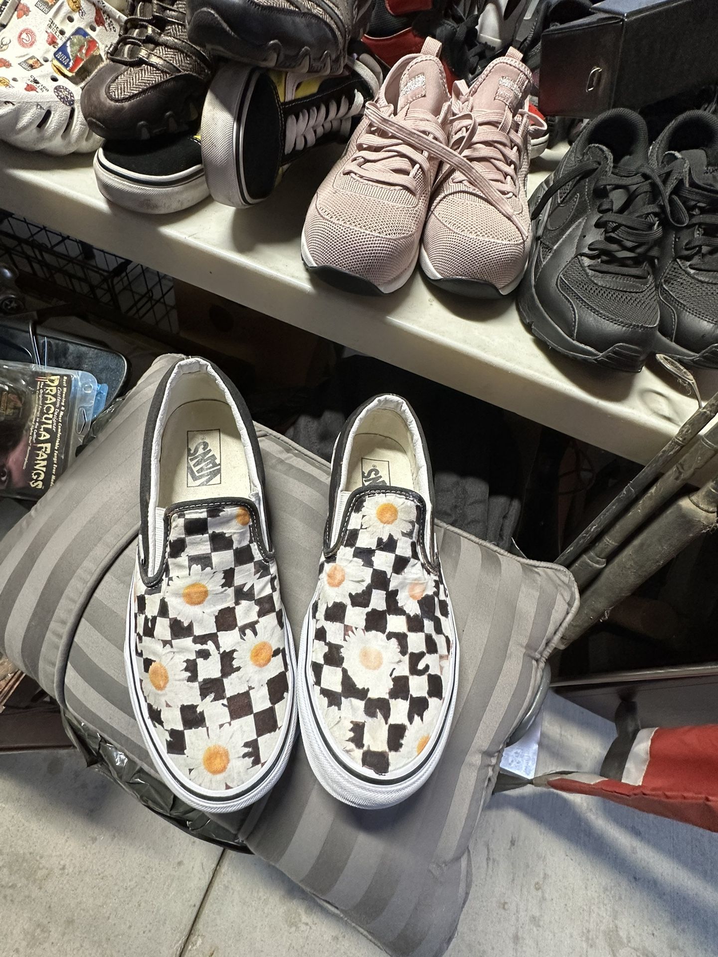 VANS Men Shoes - Size 9 - 45$ - Good Condition - 45$