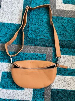 Borse in Pelle Italian Pebbled Leather Tan Crossbody Bum Bag. See pics for size