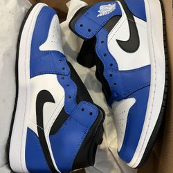 Jordan 1 Mid 9.5 Men 