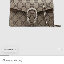 Female gucci purse
