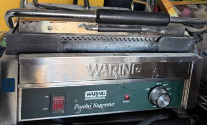 Waring WPG250B Panini Supremo Grooved Top & Bottom Panini Sandwich Grill - 14 1/2" x 11" Cooking Surface 