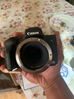 Canon eos M50 Mirrorless Digital Camera