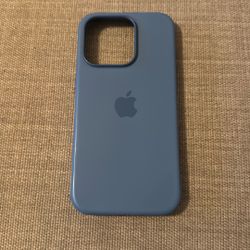 Apple iPhone 15 Pro MagSafe Silicone Case