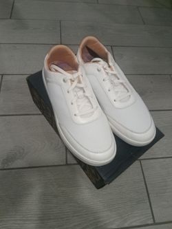 Olukai womens shoe