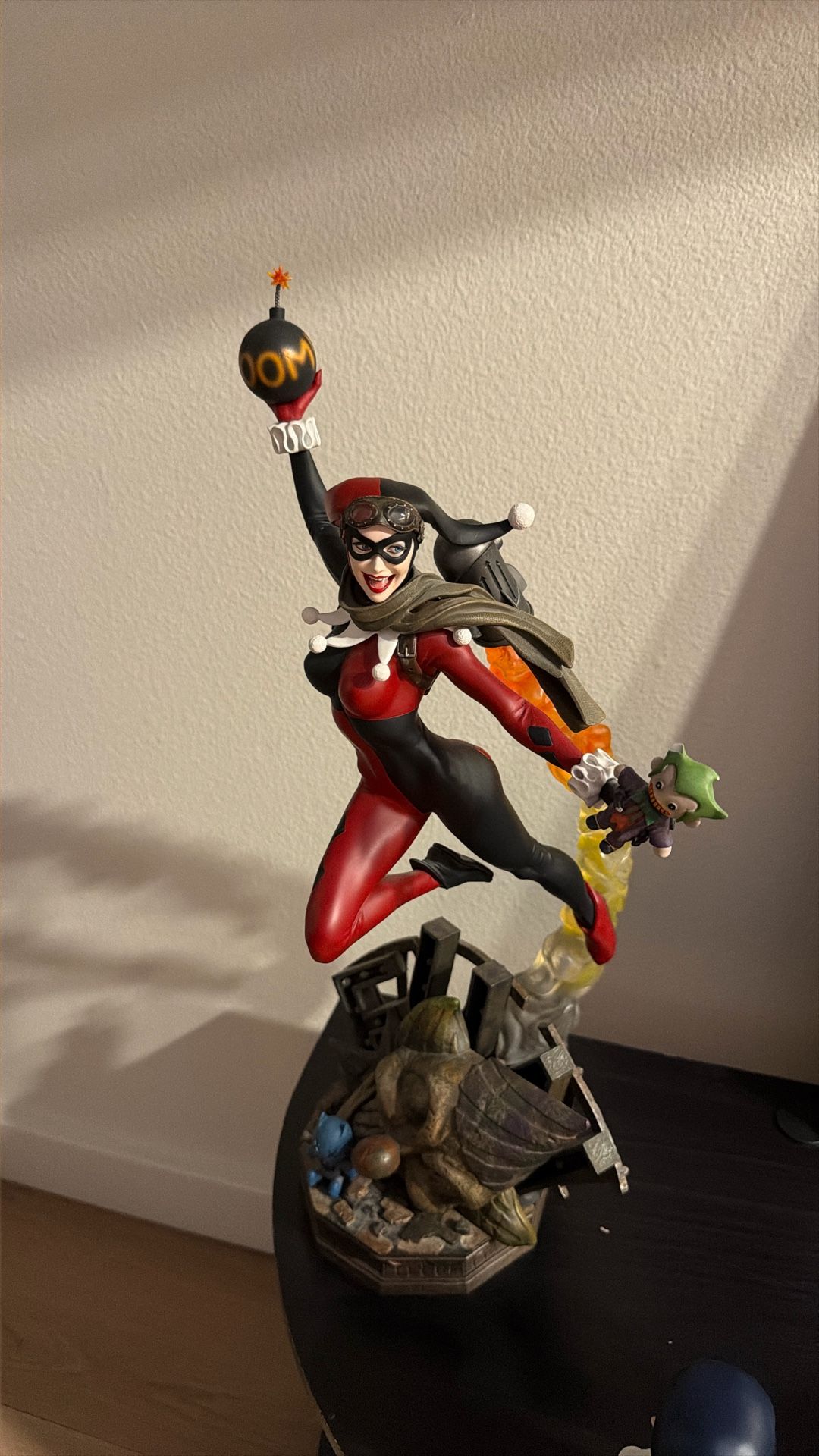 Harley Quinn Statue Maquette By Tweeterhead