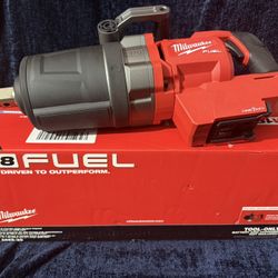 Milwaukee M18 FUEL 18V Lithium-Ion Brushless Cordless 1 in. Impact Wrench with D-Handle (Tool-Only)